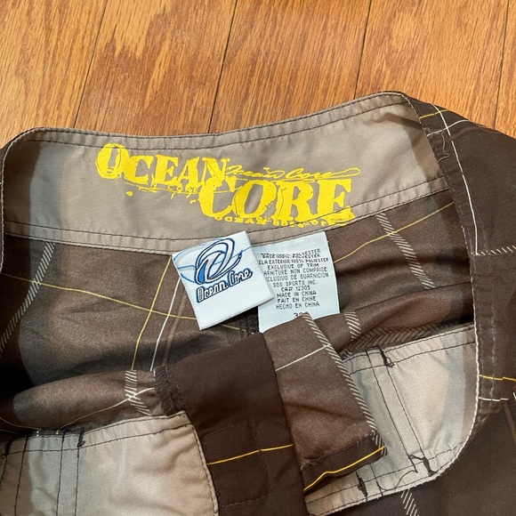 Ocean Core Board Shorts - Picture 5 of 6